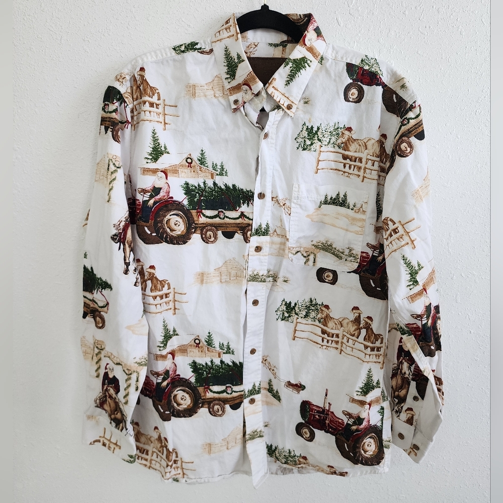 Clearwater Outfitters White Western Santa on a Tractor Print Christmas Horses M
